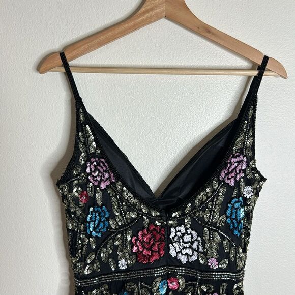 Mac Duggal EMBELLISHED FLORAL SEQUIN GOWN in black size 6 ladies 5400 style - Picture 9 of 14